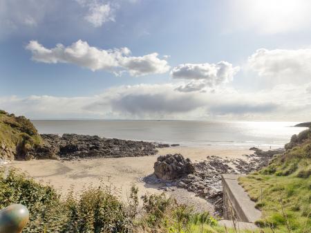 2 bedroom Flat to let in The Osborne, Langland, Swansea, SA3