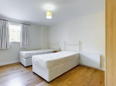 2 bedroom Flat to let in The Osborne, Langland, Swansea, SA3
