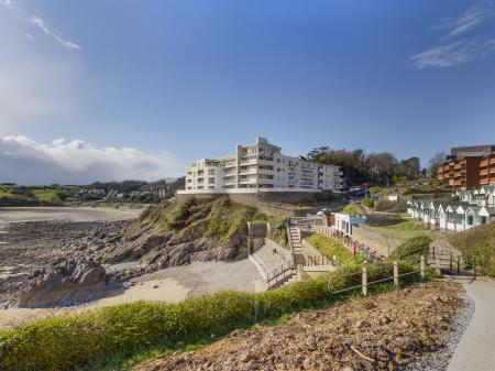 2 bedroom Flat to let in The Osborne, Langland, Swansea, SA3