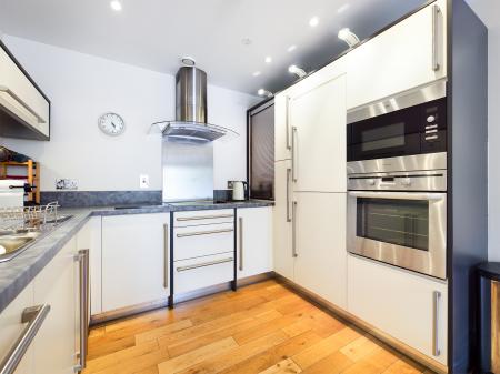 2 bedroom Flat to let in The Osborne, Langland, Swansea, SA3