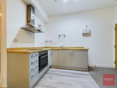 1 bedroom Studio flat to let in College Street, City Centre, Swansea, SA1