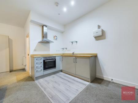 1 bedroom Studio flat to let in College Street, City Centre, Swansea, SA1