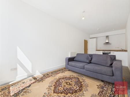 1 bedroom Flat to let in College Street, City Centre, Swansea, SA1