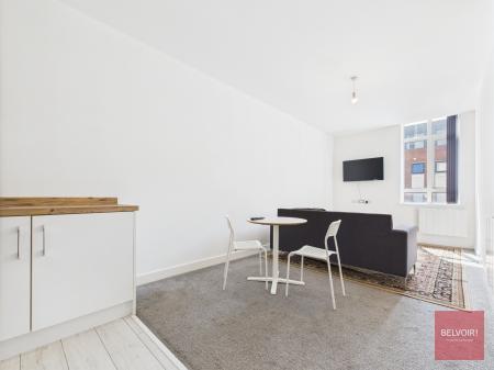 1 bedroom Flat to let in College Street, City Centre, Swansea, SA1