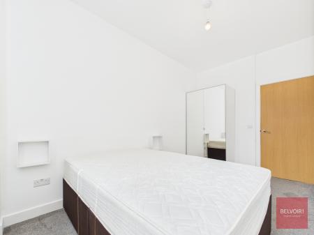 1 bedroom Flat to let in College Street, City Centre, Swansea, SA1