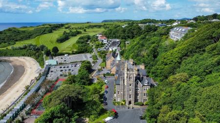 2 bedroom Flat to let in Langland Bay Manor, Langland, Swansea, SA3
