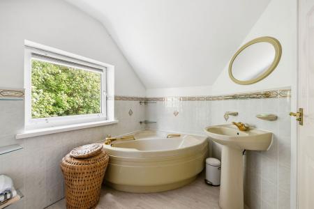 3 bedroom Detached house for sale in Hillgrove, Caswell, Swansea, SA3