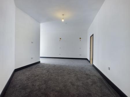 3 bedroom Flat to let in Kings Buildings, City Centre, Swansea, SA1