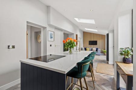 4 bedroom Detached house for sale in Pennard Road, Kittle, Swansea, SA3