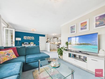 2 bedroom Flat for sale in Penlan Crescent, Uplands, Swansea, SA2