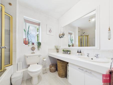 2 bedroom Flat for sale in Penlan Crescent, Uplands, Swansea, SA2