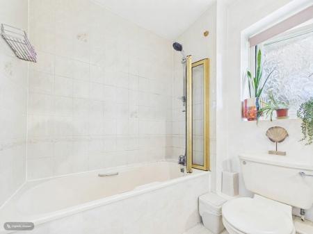 2 bedroom Flat for sale in Penlan Crescent, Uplands, Swansea, SA2