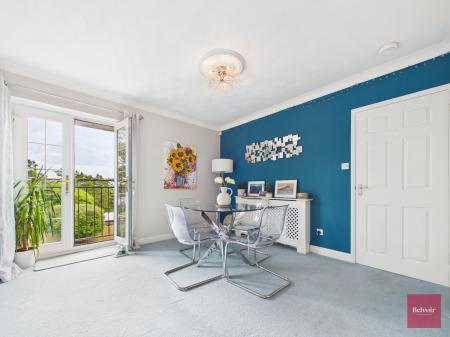 2 bedroom Flat for sale in Penlan Crescent, Uplands, Swansea, SA2
