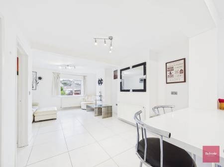 4 bedroom Semi-detached house for sale in Townhill Road, Mayhill, Swansea, SA1