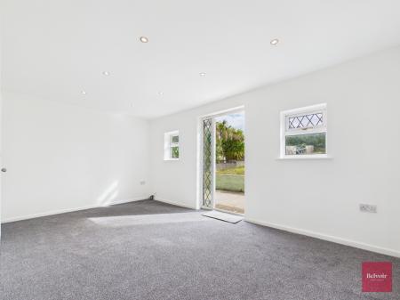 2 bedroom Semi-detached bungalow to let in Lan Coed, Winch Wen, Swansea, SA1