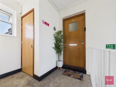 3 bedroom Flat for sale in Oak Ridge, Sketty, Swansea, SA2