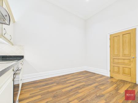 2 bedroom Flat to let in Langland Bay Manor, Langland, Swansea, SA3