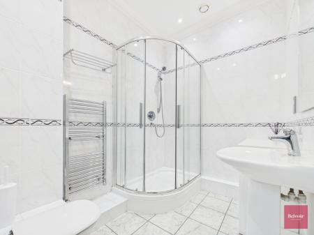 2 bedroom Flat to let in Langland Bay Manor, Langland, Swansea, SA3