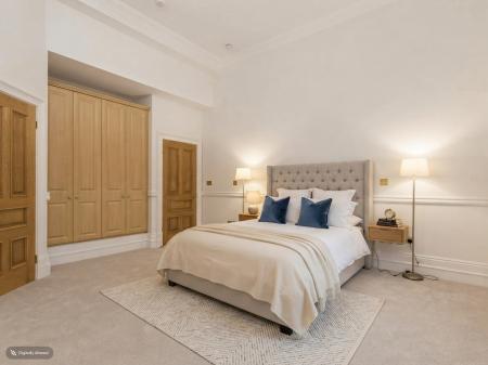 2 bedroom Flat to let in Langland Bay Manor, Langland, Swansea, SA3