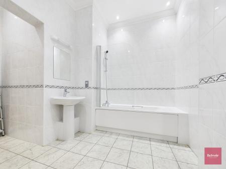 2 bedroom Flat for sale in Langland Bay Manor Langland Bay Road, Langland, Swansea, SA3