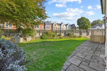 2 bedroom Bungalow for sale in Langland Road, Mumbles, Swansea, SA3