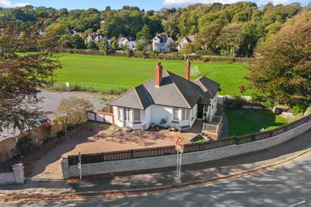 2 bedroom Bungalow for sale in Langland Road, Mumbles, Swansea, SA3