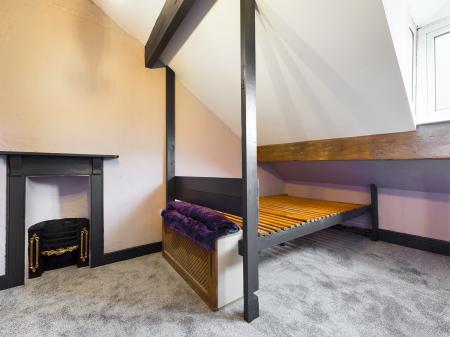 2 bedroom Maisonette to let in Newton Road, Mumbles, Swansea, SA3