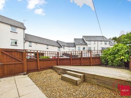 4 bedroom Town house to let in Phoebe Road, Copper Quarter, Swansea, SA1