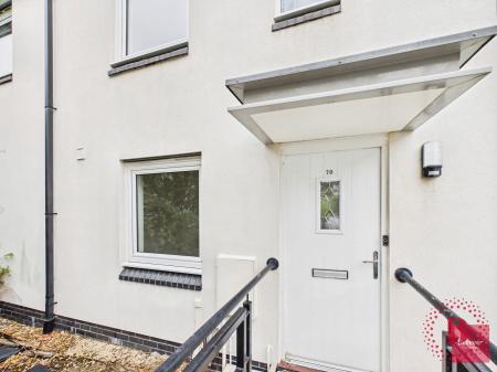 4 bedroom Town house to let in Phoebe Road, Copper Quarter, Swansea, SA1