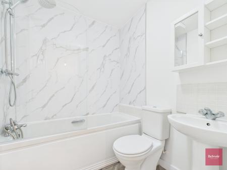 4 bedroom Town house to let in Phoebe Road, Copper Quarter, Swansea, SA1