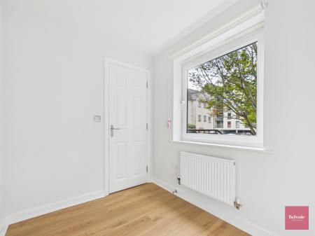 4 bedroom Town house to let in Phoebe Road, Copper Quarter, Swansea, SA1