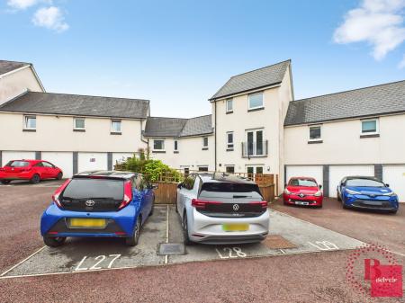 4 bedroom Town house to let in Phoebe Road, Copper Quarter, Swansea, SA1