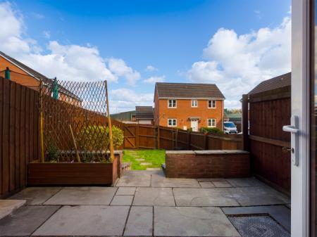 2 bedroom Semi-detached house to let in Brynffordd, Townhill, Swansea, SA1