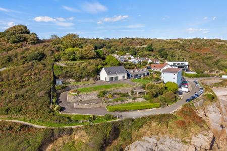 3 bedroom Detached house for sale in Aelybryn, Mumbles, Swansea, SA3
