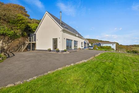3 bedroom Detached house for sale in Aelybryn, Mumbles, Swansea, SA3