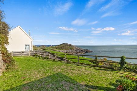 3 bedroom Detached house for sale in Aelybryn, Mumbles, Swansea, SA3