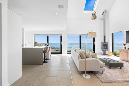 3 bedroom Detached house for sale in Aelybryn, Mumbles, Swansea, SA3
