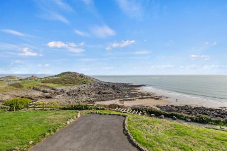 3 bedroom Detached house for sale in Aelybryn, Mumbles, Swansea, SA3
