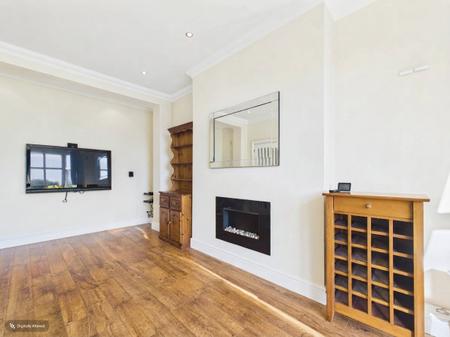 2 bedroom Semi-detached house for sale in West Cross Avenue, West Cross, Swansea, SA3