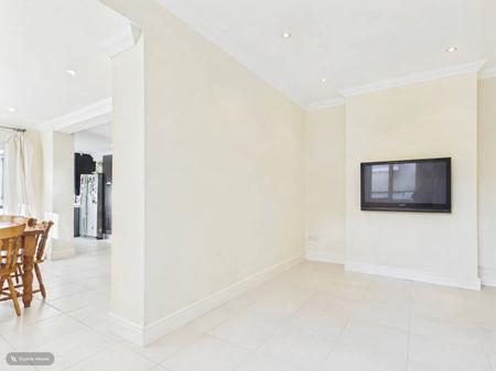 2 bedroom Semi-detached house for sale in West Cross Avenue, West Cross, Swansea, SA3