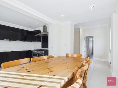 2 bedroom Semi-detached house for sale in West Cross Avenue, West Cross, Swansea, SA3