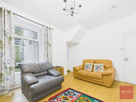 1 bedroom Ground floor flat to let in Langland Road, Mumbles, Swansea, SA3