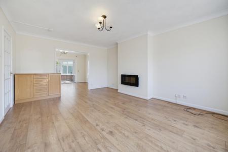 4 bedroom Detached house to let in Millands Close, Newton, Swansea, SA3