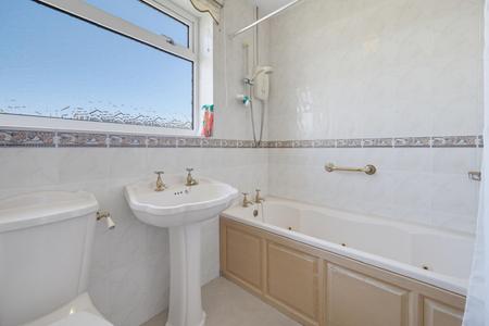 4 bedroom Detached house to let in Millands Close, Newton, Swansea, SA3