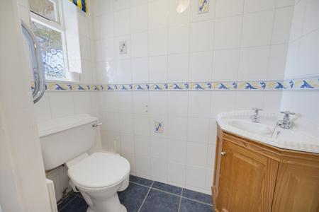 4 bedroom Detached house to let in Millands Close, Newton, Swansea, SA3