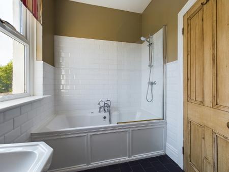 4 bedroom Terraced House to let in Kings Road, Mumbles, Swansea, SA3