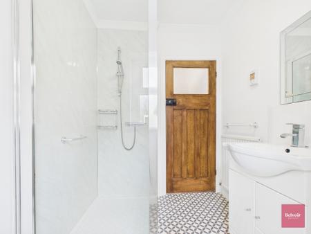 3 bedroom Detached house to let in Castle Road, Mumbles, Swansea, SA3