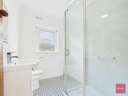 3 bedroom Detached house to let in Castle Road, Mumbles, Swansea, SA3