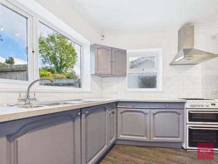 3 bedroom Detached house to let in Castle Road, Mumbles, Swansea, SA3