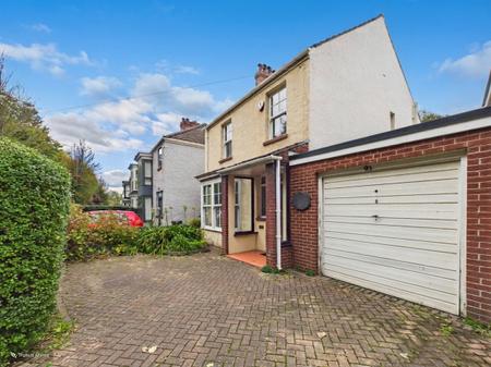 3 bedroom Detached house to let in Castle Road, Mumbles, Swansea, SA3